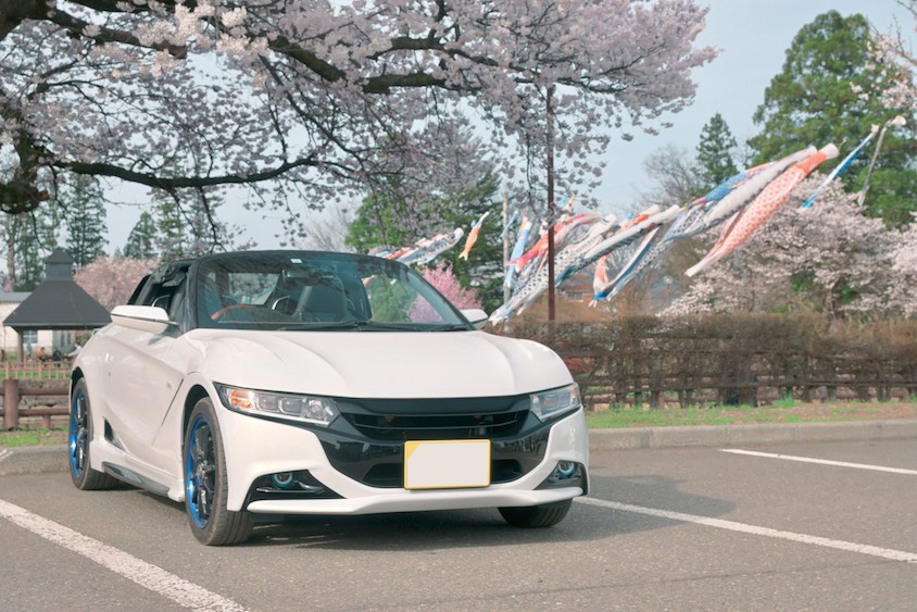 ホンダS660と桜と鯉のぼり