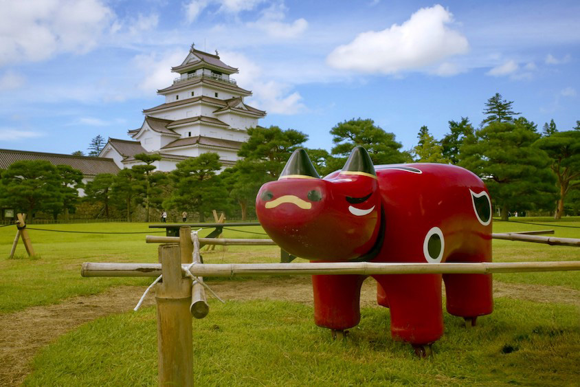 あかべこと鶴ヶ城