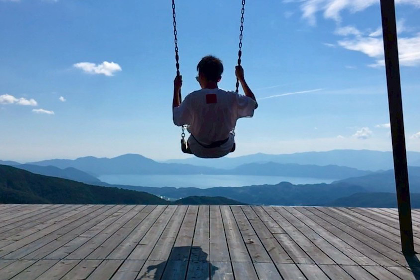 たざわ湖スキー場のブランコ