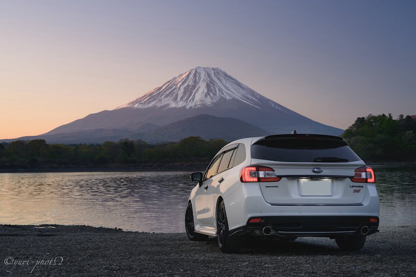 スバルレヴォーグ＠湖畔