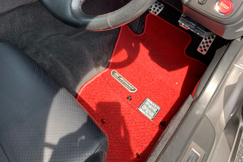ホンダS2000運転席フロア