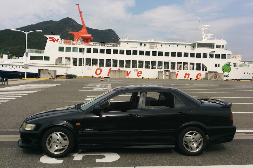 いすゞアスカと小豆島フェリー