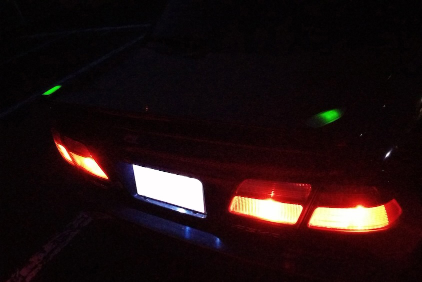 いすゞアスカテールランプ