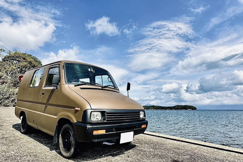 駐車場のトヨタデリボーイ