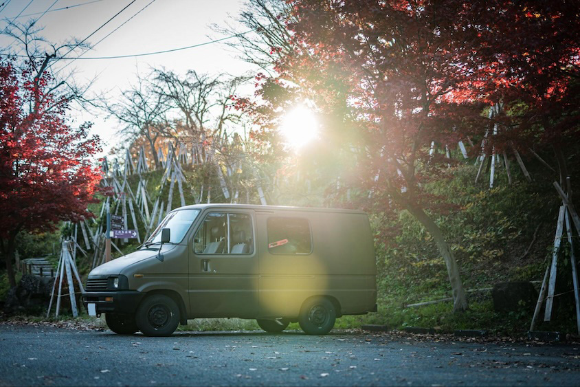 トヨタデリボーイと紅葉
