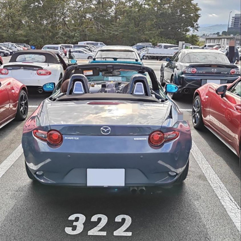 マツダロードスター@SA駐車場