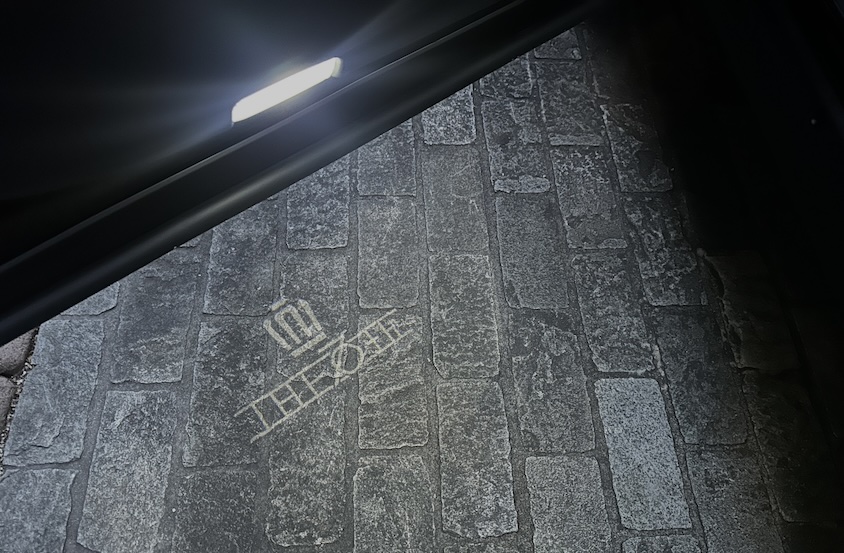 トヨタクラウンスポーツウェルカムランプ