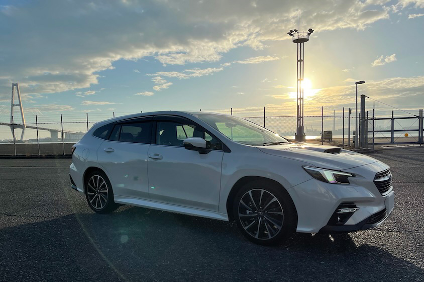 スバルレヴォーグ