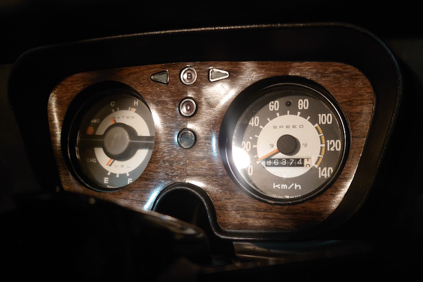 三菱ジープメーターパネルと加飾