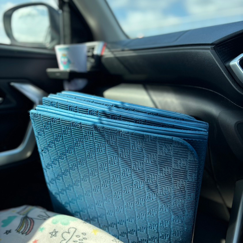 車内常備のストレッチグッズ