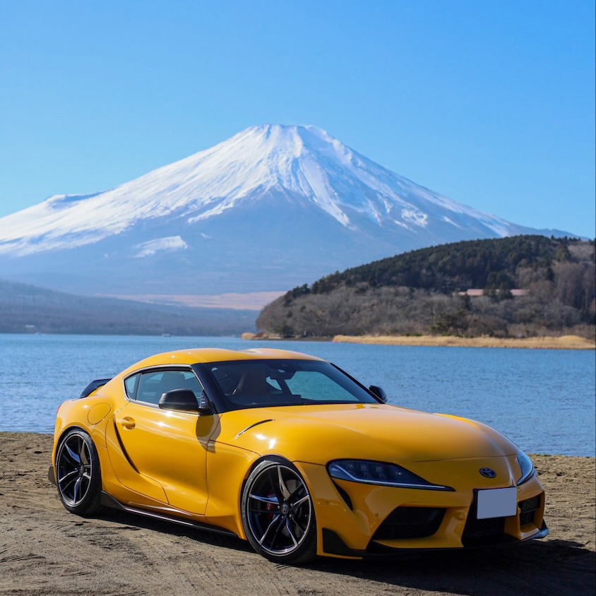 富士山とトヨタGRスープラ02