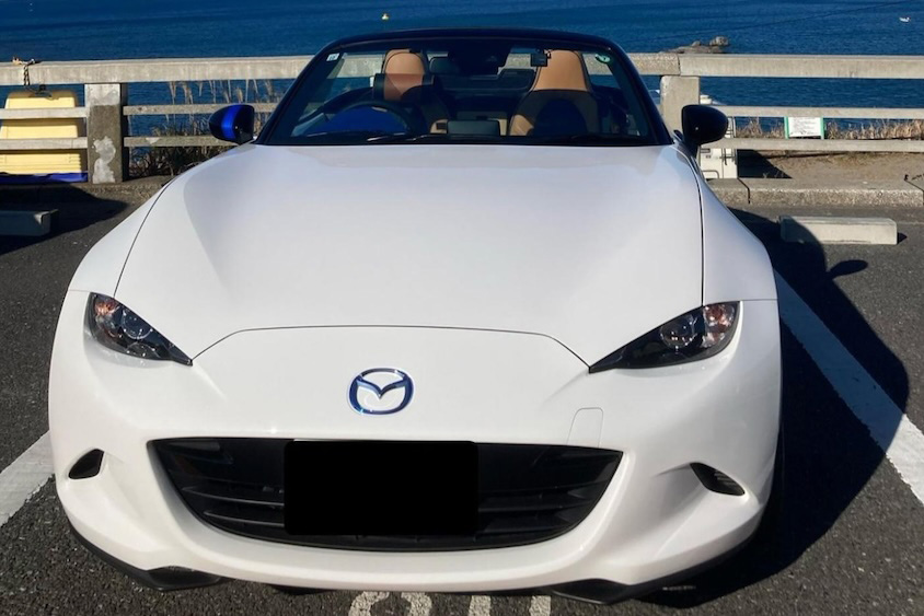 マツダロードスター＠岸壁駐車場フロントビュー