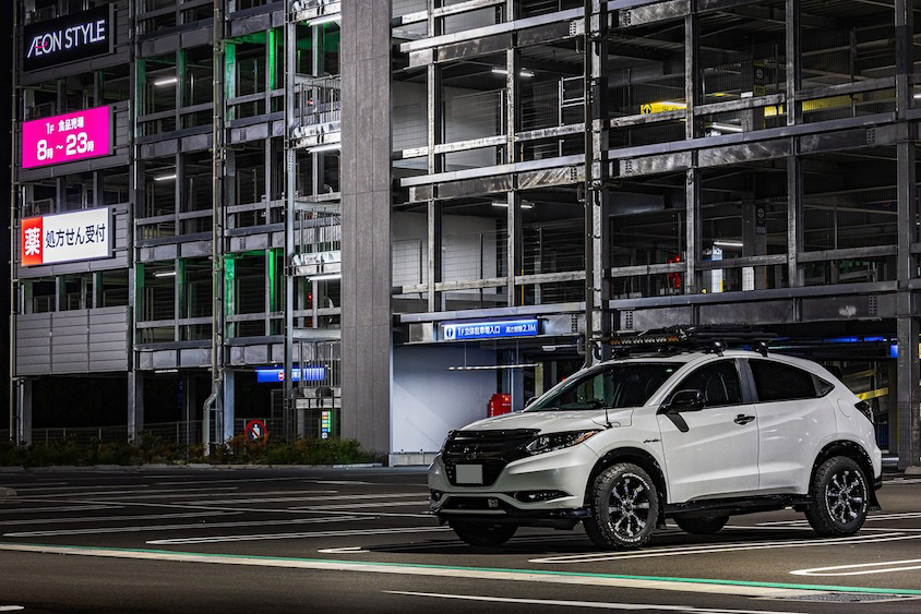 ホンダヴェゼル＠立体駐車場01