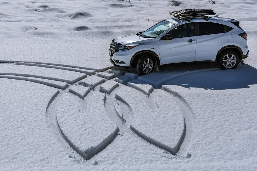 雪中のホンダヴェゼル