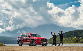 夫婦生活に彩りを添えてくれたクルマ MAZDA・CX-8で思い出を残していくフォトグラファーのカーライフ