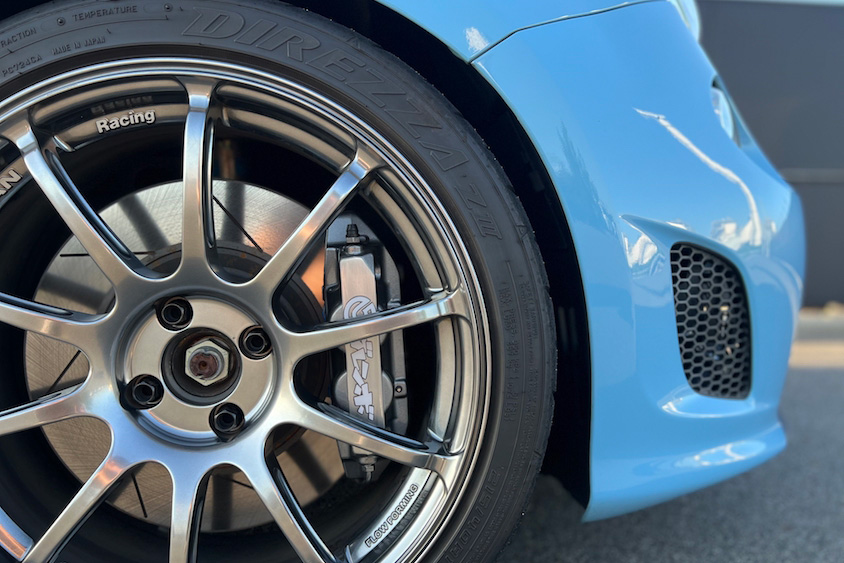 アバルト500ホイールとブレーキ