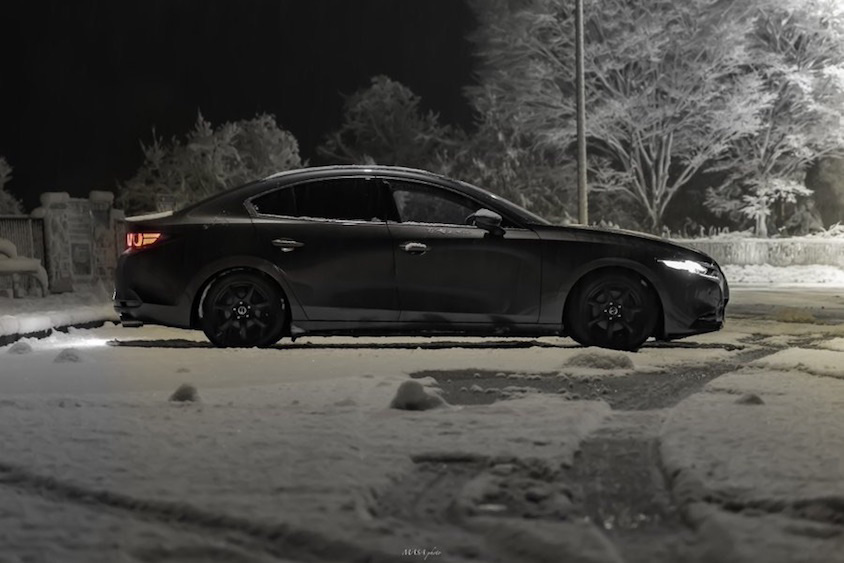 雪中のMAZDA3