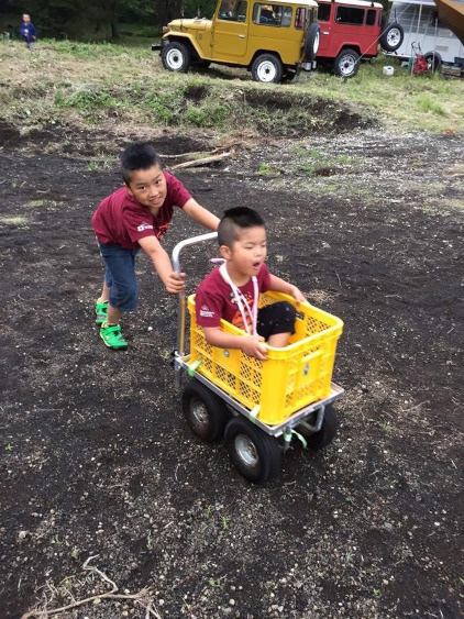 幼少期のオーナー氏と弟さん