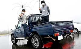 スポーツカーが集まるイベントに、クロカン四駆で参戦！70スープラに憧れる、高校2年生