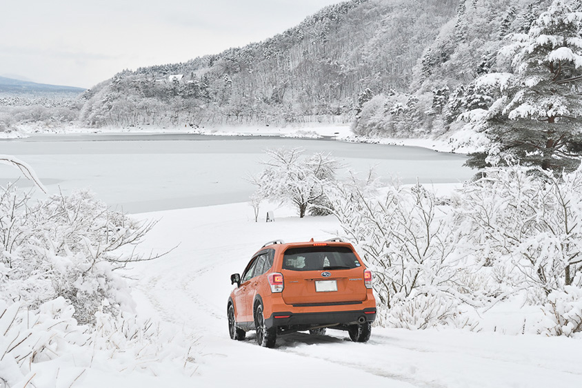 風景写真家として活躍する「今浦友喜」さんと愛車のスバル「フォレスター」