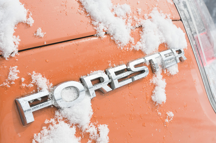 タンジェリンオレンジ・パールのスバル フォレスター