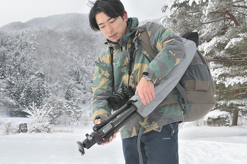 脚もケースから簡単に取り出せる仕組み　風景写真家　今浦友喜