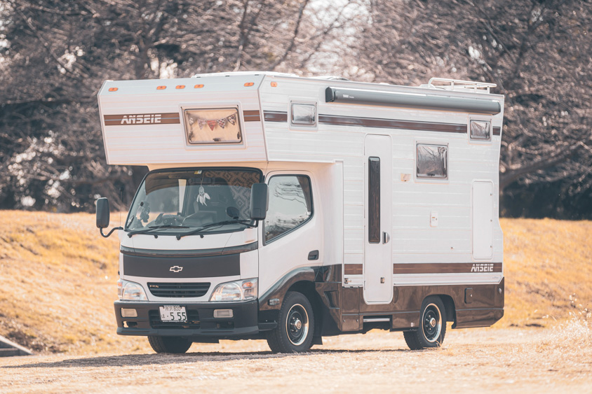 カムロードのキャプコンキャンピングカー