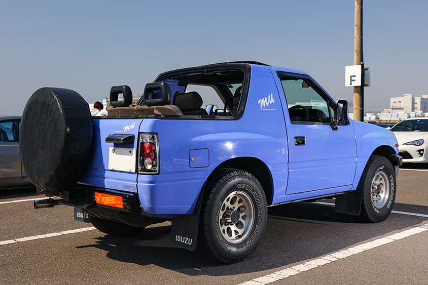 いすゞ・ミュー(UCS17DH) リアビュー