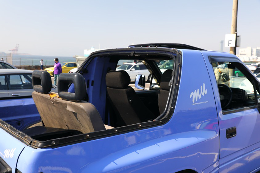 いすゞ・ミュー（UCS17DH） リアがオープン