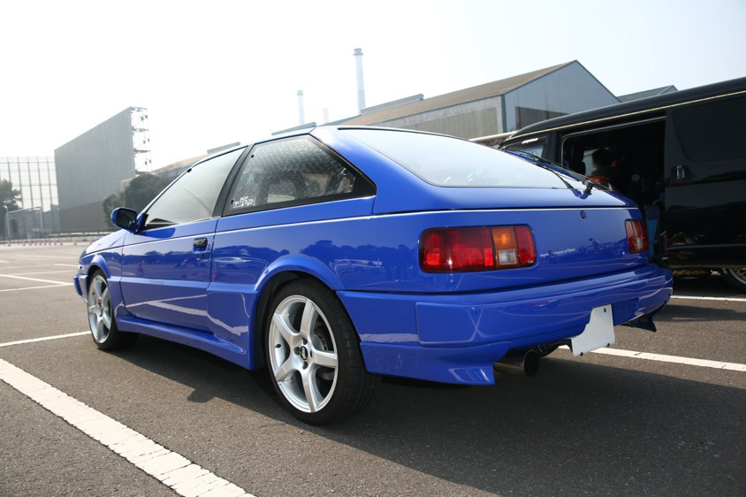 いすゞ・ピアッツァ（JR120） リア