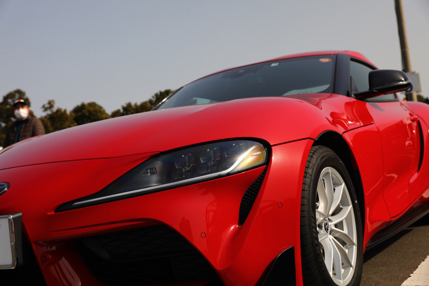 トヨタ・GRスープラ(DB82) ヘッドライト