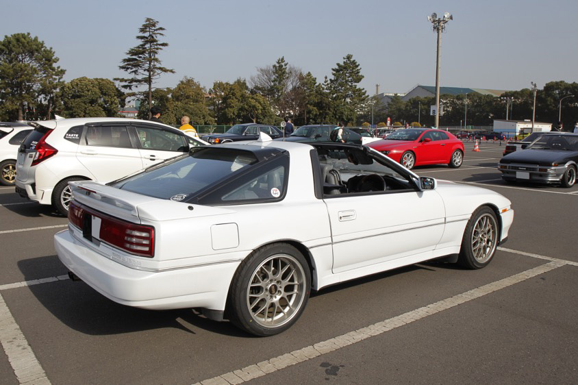 トヨタ・スープラ(MA70) リア ビュー