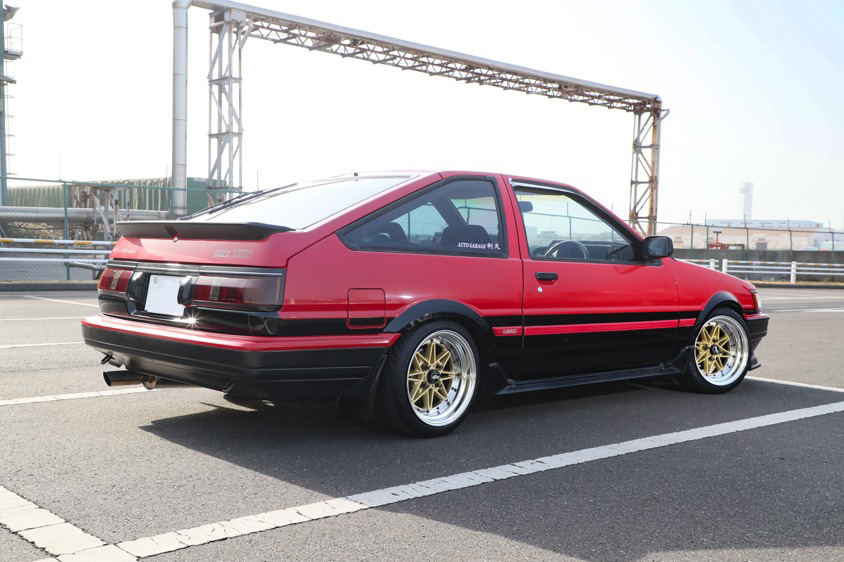 トヨタ・カローラレビン（AE86） リアビュー