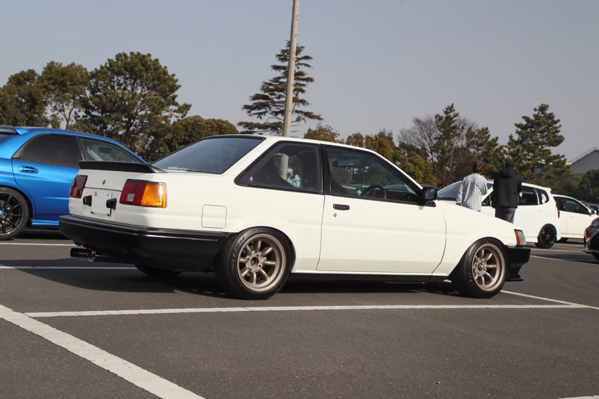 トヨタ・カローラレビン（AE86） リアビュー