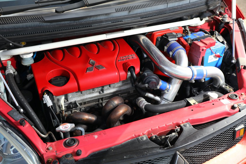 三菱・コルト(Z27AG) エンジンルーム