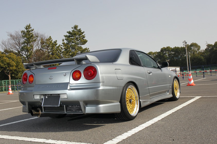 日産・スカイライン（ER34） リア