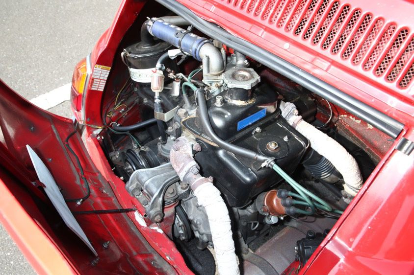 フィアット・500L（110F） エンジンルーム