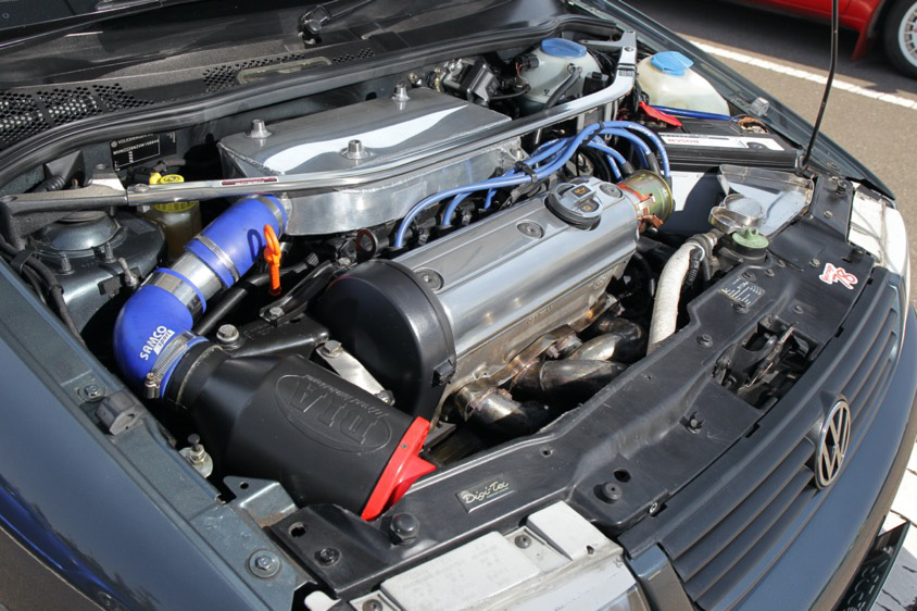 フォルクスワーゲン・ポロ(6NAHS) エンジンルーム