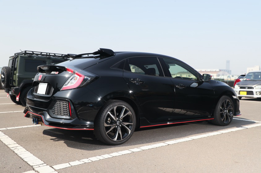 ホンダ・シビック(FK7) リア