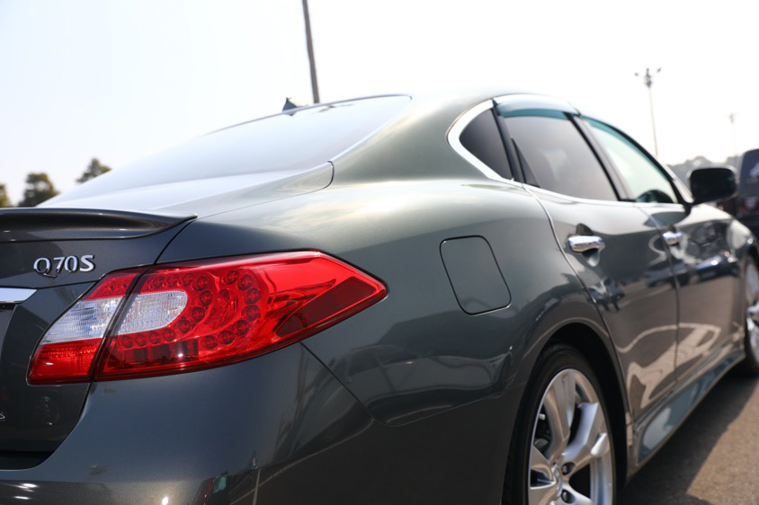 日産・フーガ(Y51) テールランプ&フェンダー