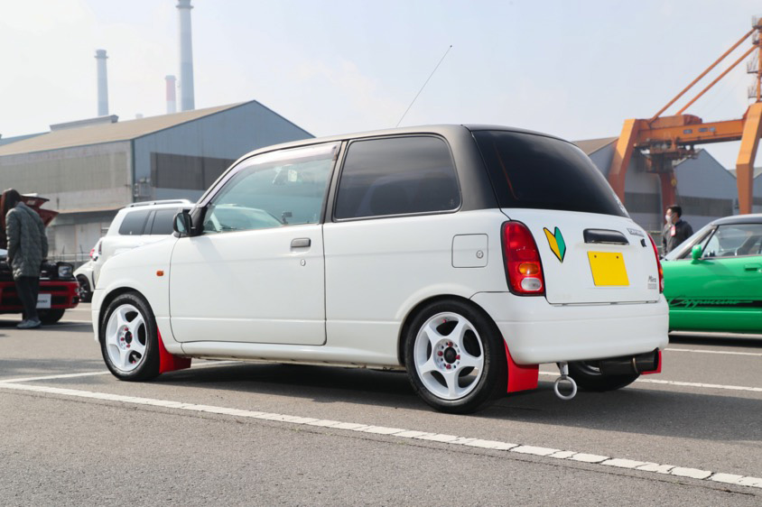 ダイハツ・ミラ（GD-L700V） リア