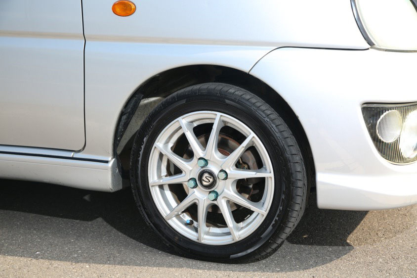 スバル・プレオ（RA1） ホイール