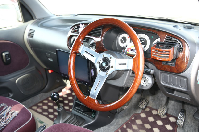 ダイハツ・ミラジーノ（L700S） インテリア