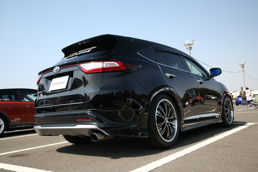 トヨタ・ハリアー(60W) リア