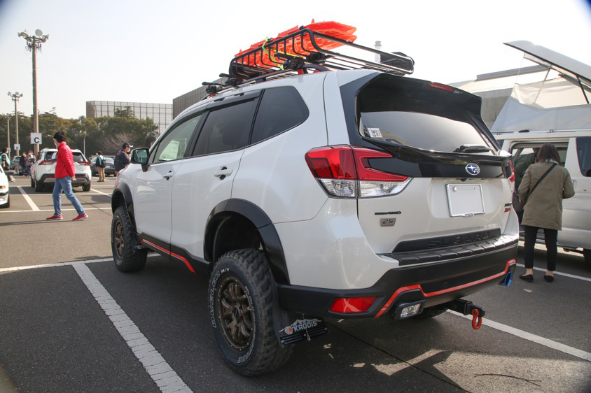 スバル・フォレスター(5BA-SK9) リア