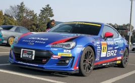 レースレプリカ仕様から現役競技車までレースのオーラをまとった愛車たち