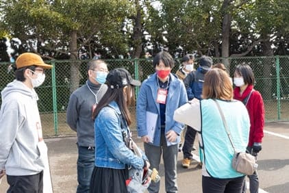 たっぷり撮影当選者への説明　西本さん