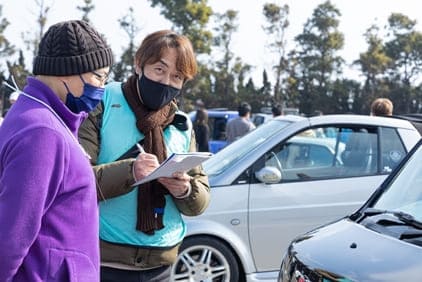 ３カット撮影、インタビュー