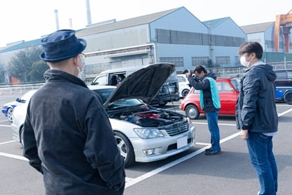 エンジンルームも撮影