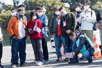 皆さん、金子カメラマンの技を盗みましたか？